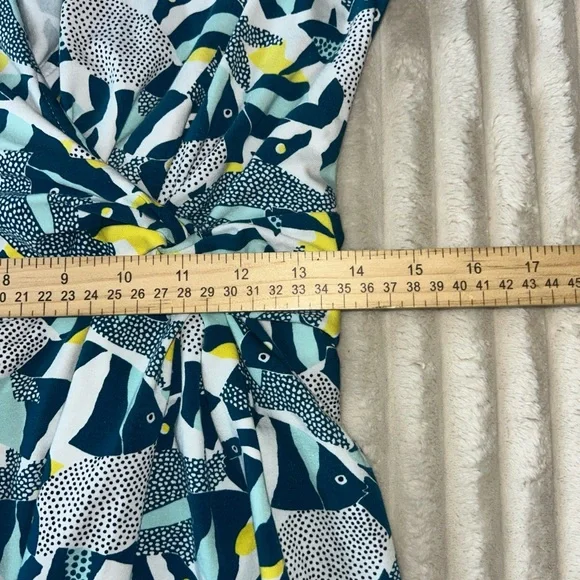 Lands End Women's Small Cap Sleeve Twist Front Fit and Flare Dress Fish Print - Picture 8 of 11